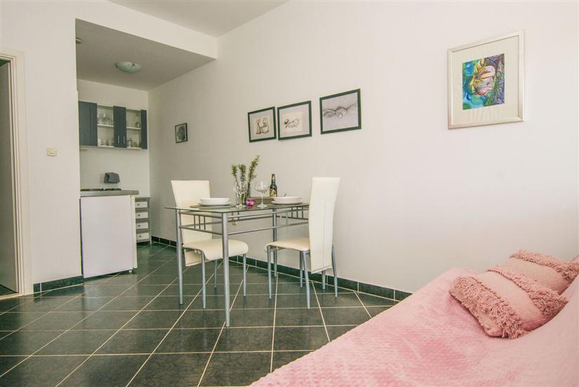 Apartment A2, for 3 persons