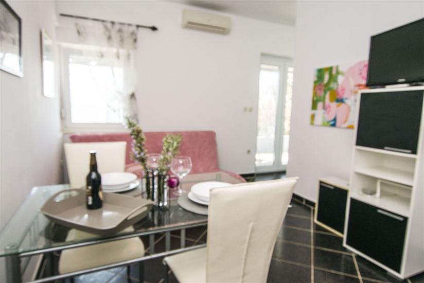 Apartment A2, for 3 persons