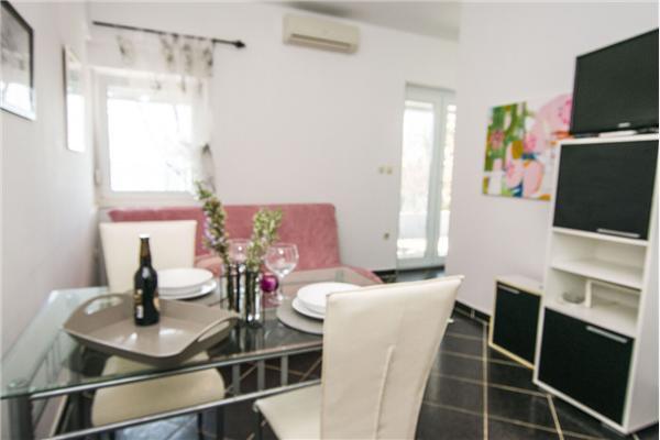 Apartment A2, for 3 persons