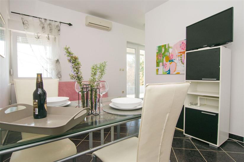 Apartment A2, for 3 persons