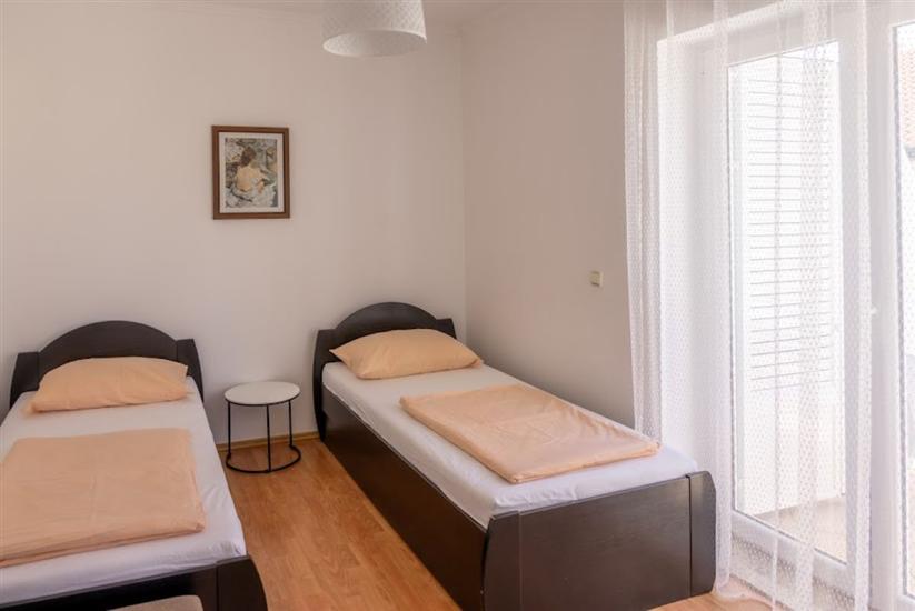 Apartment A1, for 6 persons