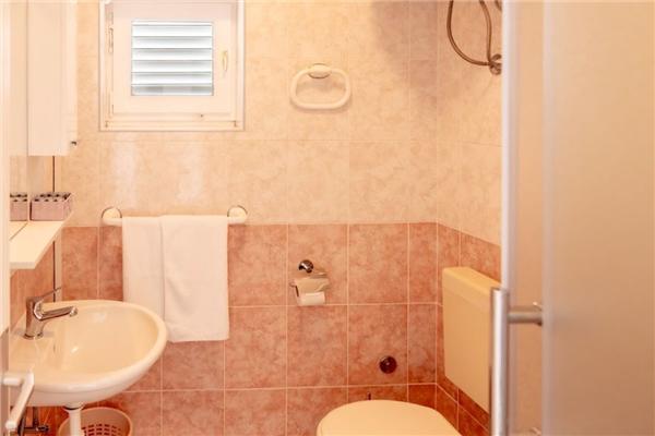 Apartment A1, for 6 persons