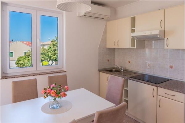 Apartment A1, for 6 persons