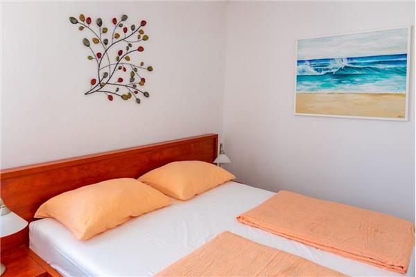 Apartment A2, for 5 persons