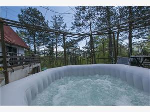House Nina Lic Lič, Size 85.00 m2, Accommodation with pool, Airline distance to town centre 600 m