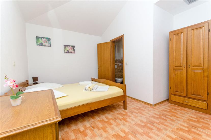 Apartment A6, for 4 persons