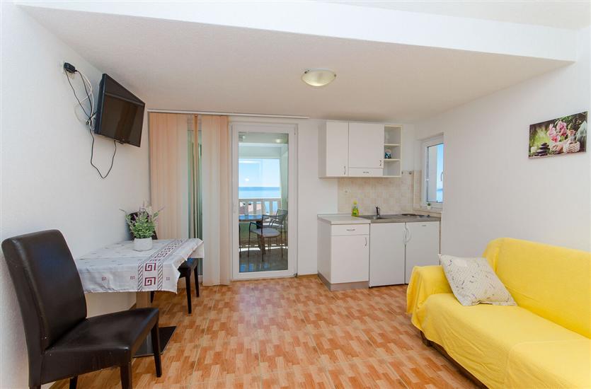 Apartment A6, for 4 persons