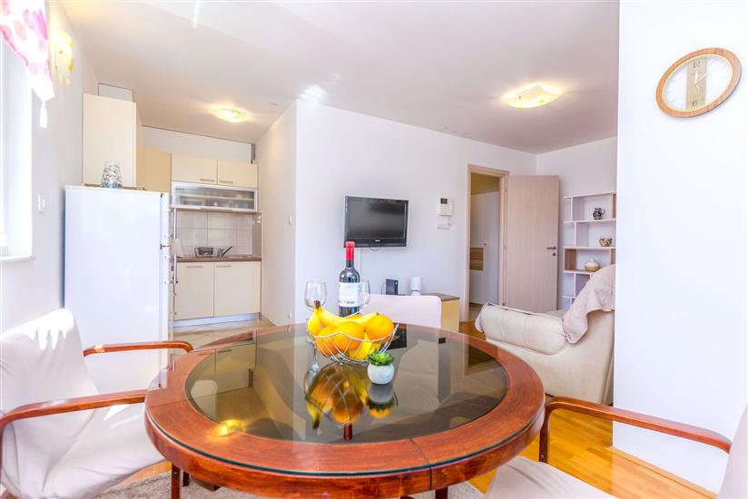 Apartment A1, for 3 persons