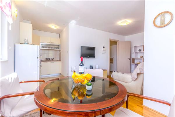 Apartment A1, for 3 persons