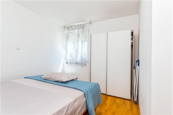 Apartment A1, for 3 persons