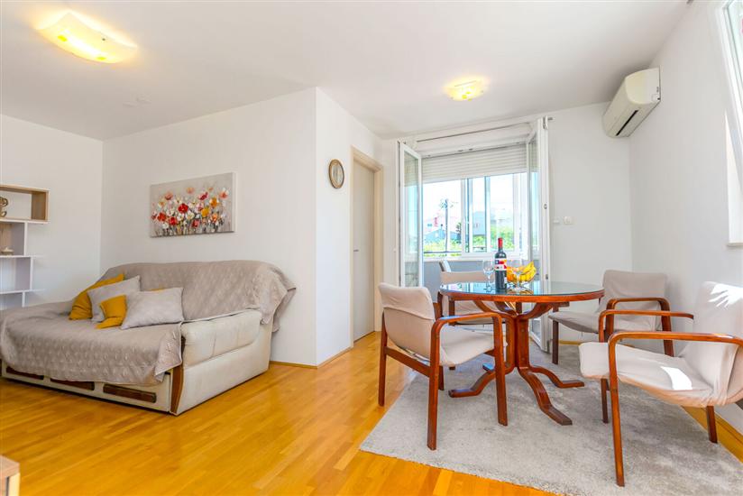 Apartment A1, for 3 persons