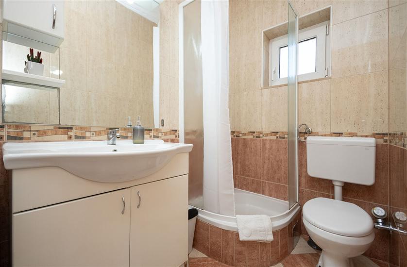 Apartment A4, for 4 persons