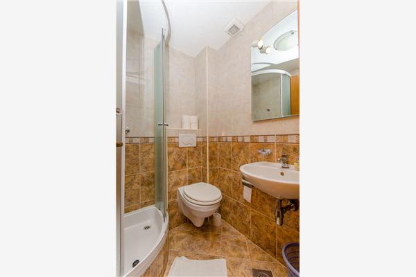 Room S7, for 2 persons