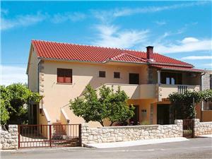 Apartment Middle Dalmatian islands,BookNikicaFrom 114 €