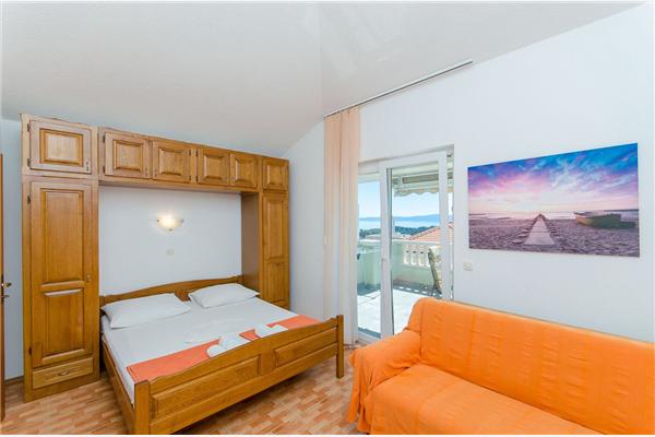 Apartment A8, for 2 persons