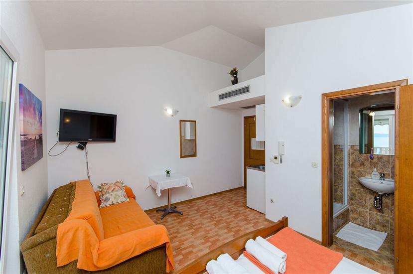 Apartment A8, for 2 persons