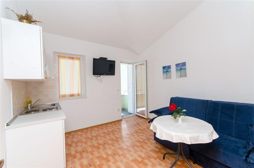 Apartment A9, for 4 persons