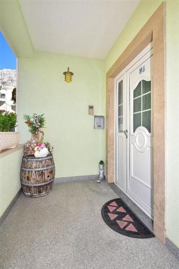 Apartments and Rooms Roso