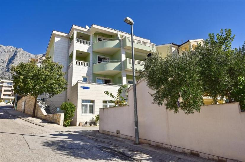 Apartments and Rooms Roso