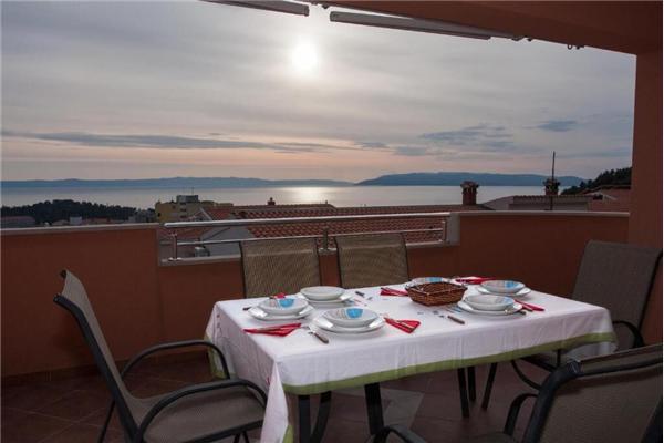 Apartment A1, for 8 persons