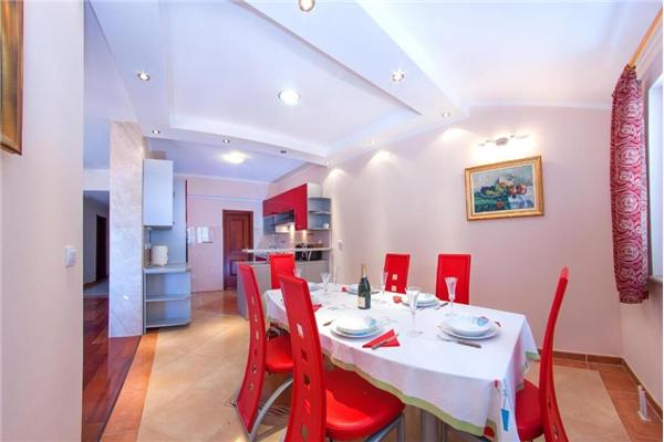 Apartment A1, for 8 persons