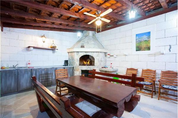 Apartment A1, for 8 persons