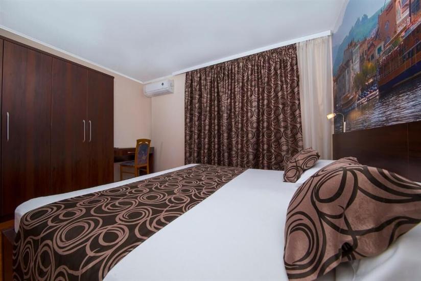 Apartment A1, for 8 persons