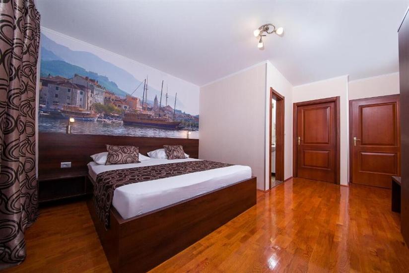 Apartment A1, for 8 persons