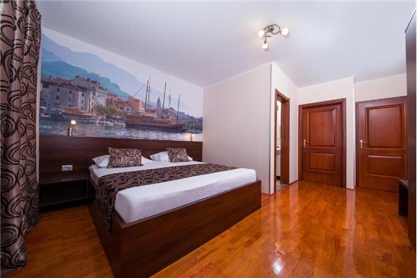 Apartment A1, for 8 persons