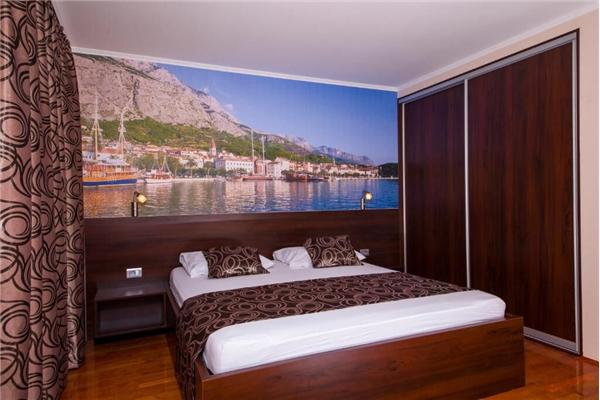 Apartment A1, for 8 persons