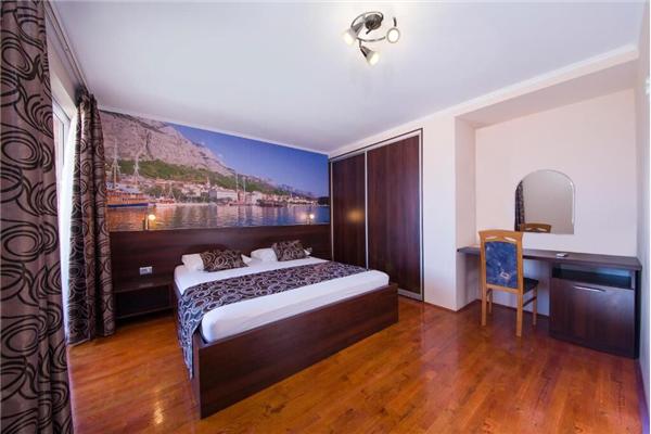 Apartment A1, for 8 persons