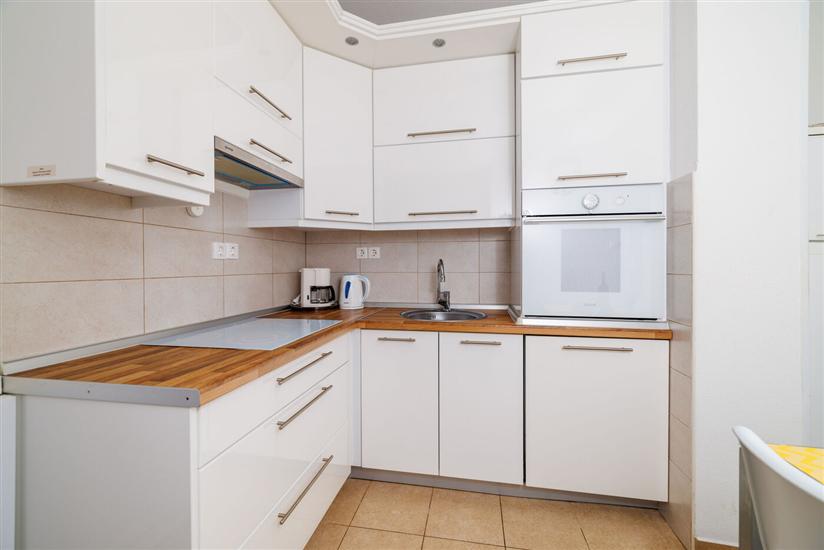 Apartment A1, for 5 persons