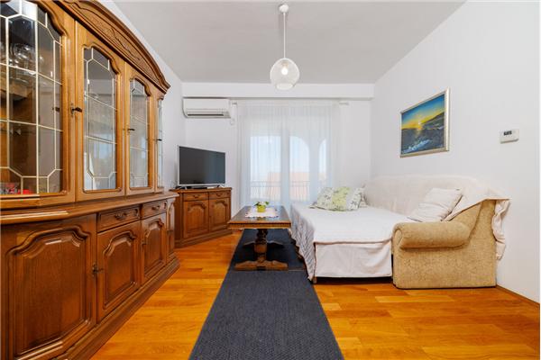 Apartment A1, for 5 persons
