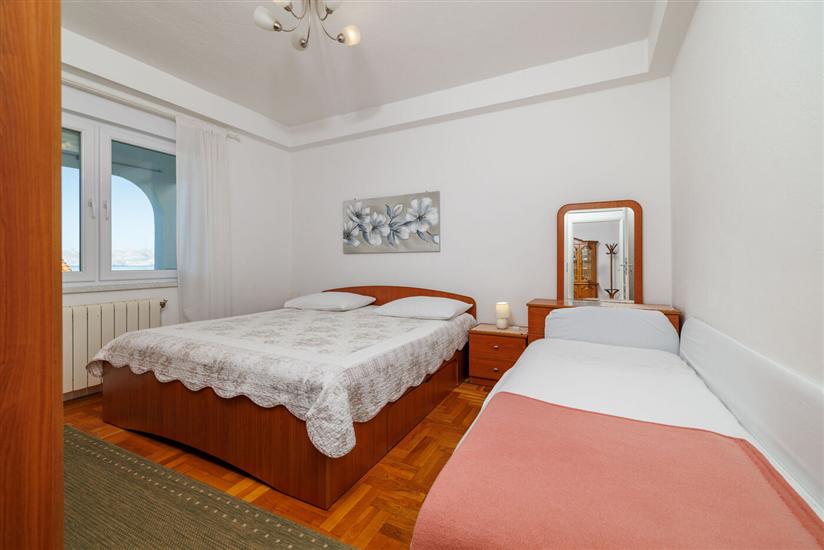 Apartment A1, for 5 persons