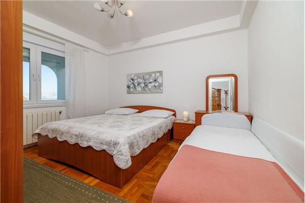 Apartment A1, for 5 persons