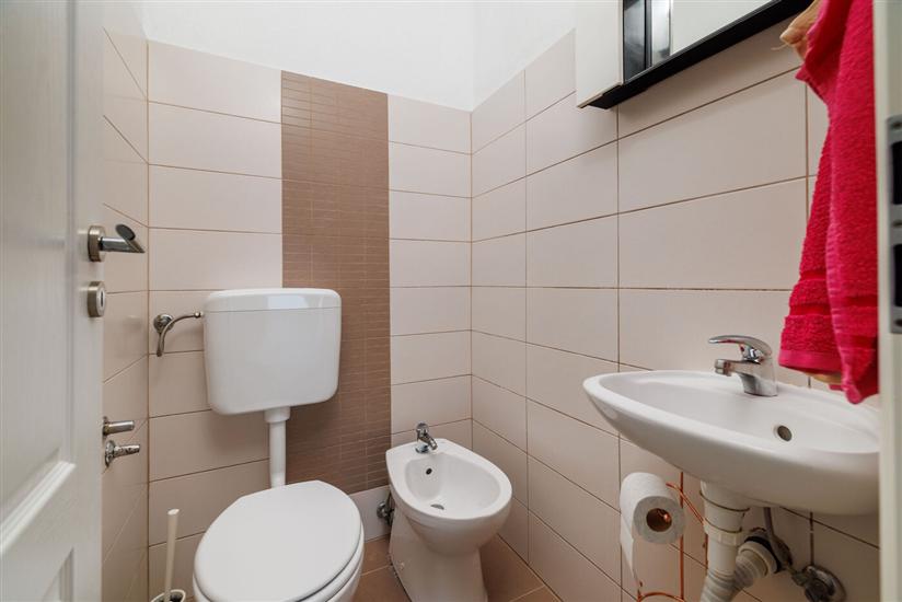 Apartment A1, for 5 persons