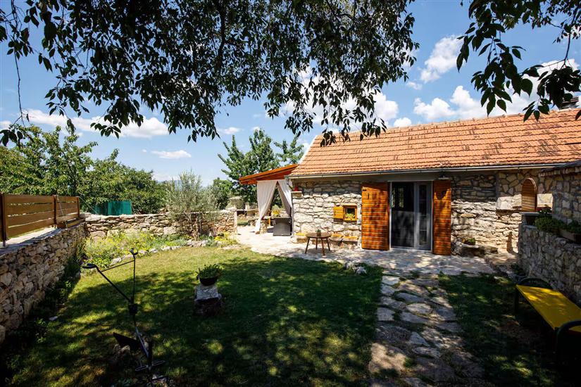 House Mala kuća