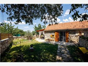 House Mala kuća Oklaj, Stone house, Size 45.00 m2, Accommodation with pool