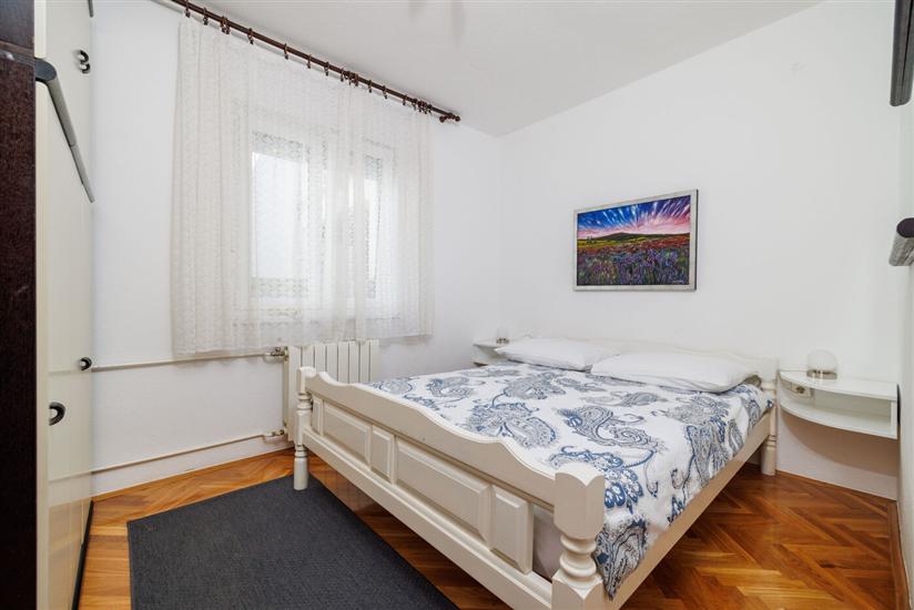 Apartment A2, for 6 persons