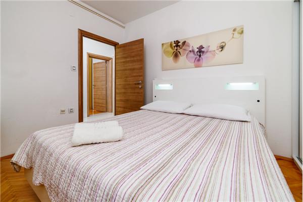 Apartment A2, for 6 persons