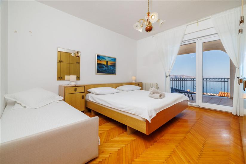 Apartment A2, for 6 persons