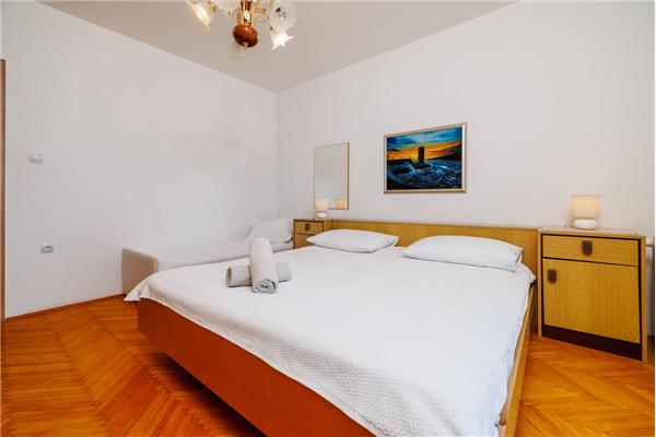 Apartment A2, for 6 persons