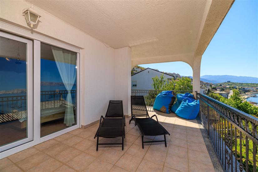 Apartment A2, for 6 persons