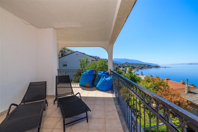 Apartment A2, for 6 persons