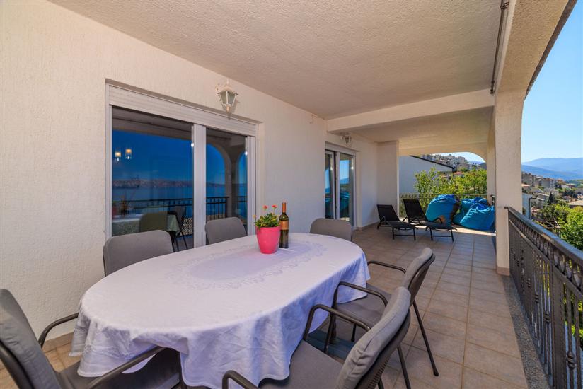 Apartment A2, for 6 persons