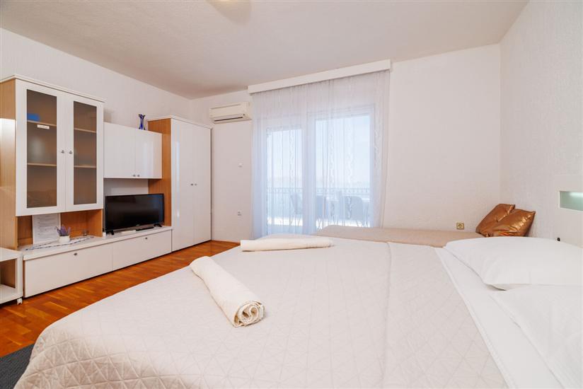 Apartment A4, for 3 persons
