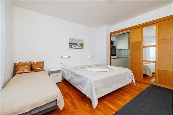 Apartment A4, for 3 persons