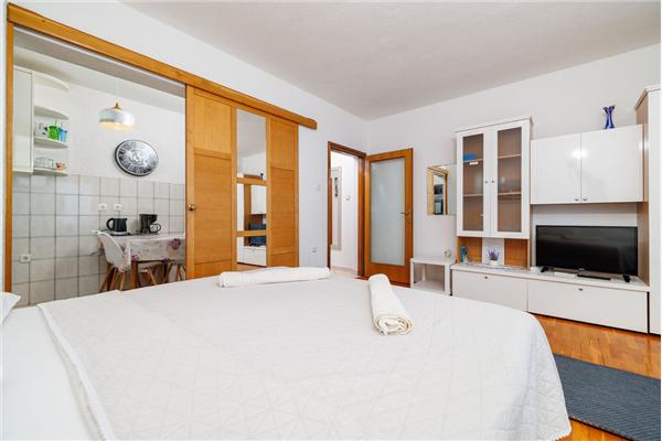 Apartment A4, for 3 persons