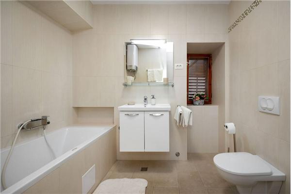 House K1, for 8 persons