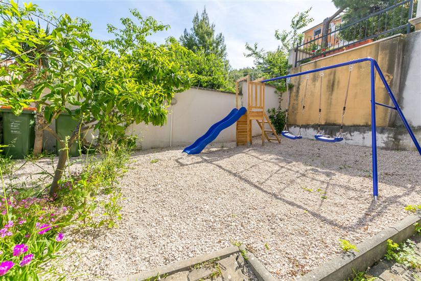 Apartment Kiara near the beach